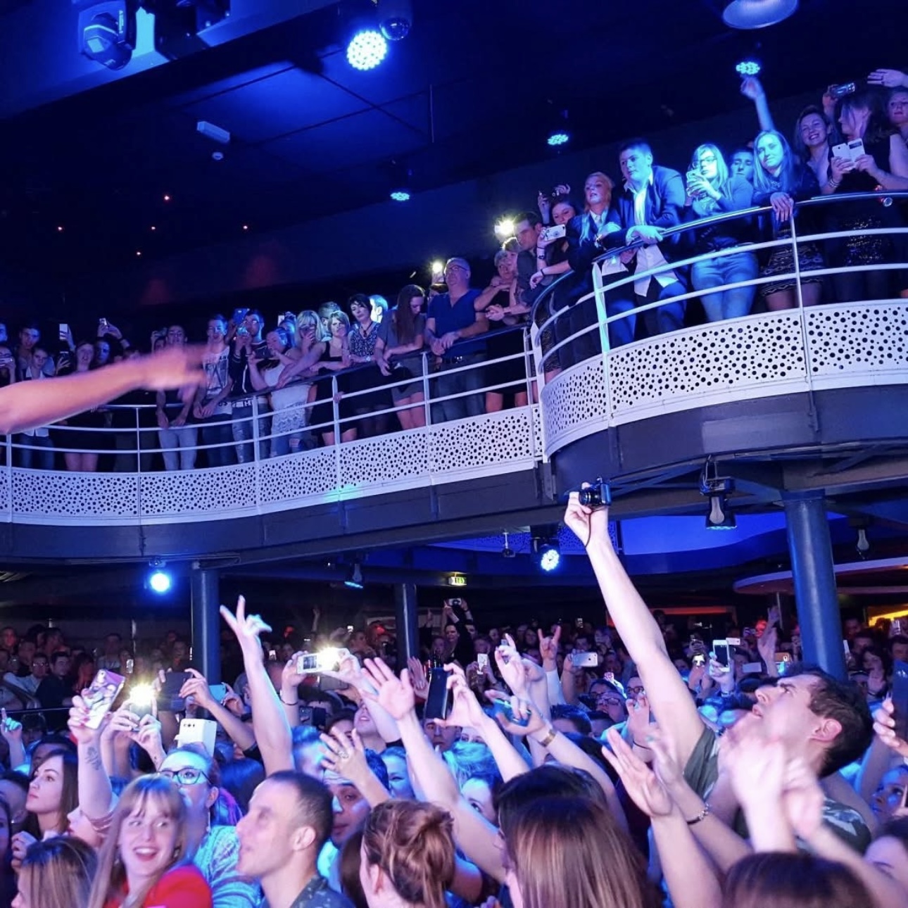 Table VIP (Salle 360) pour 10 personnes - 39 ans du Kes West - Samedi 15 Novembre