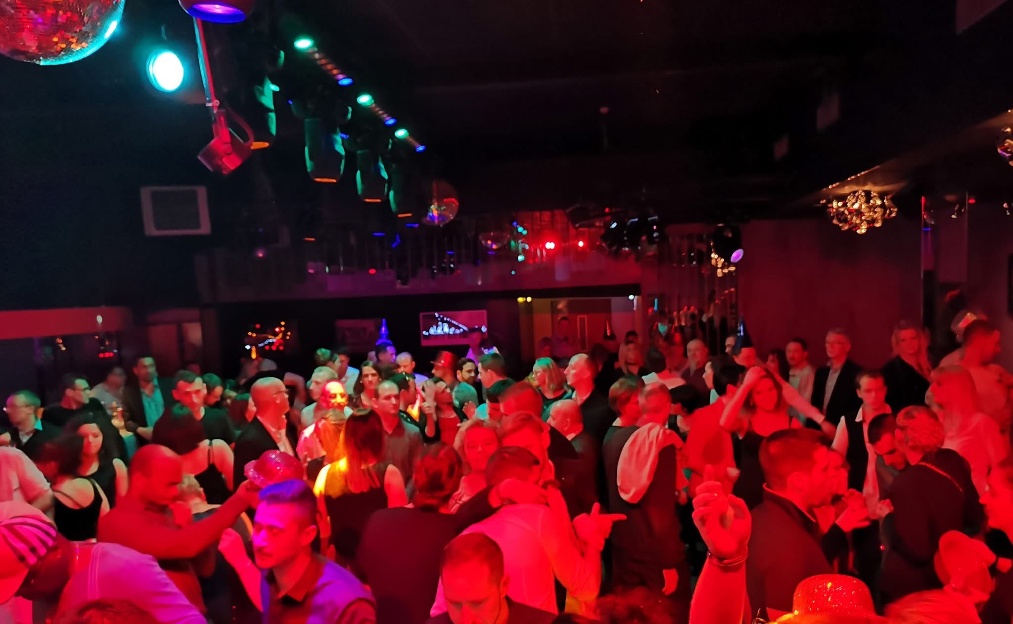 Table VIP (Salle Marilyn) pour 10 personnes - 39 ans du Kes West - Samedi 15 Novembre